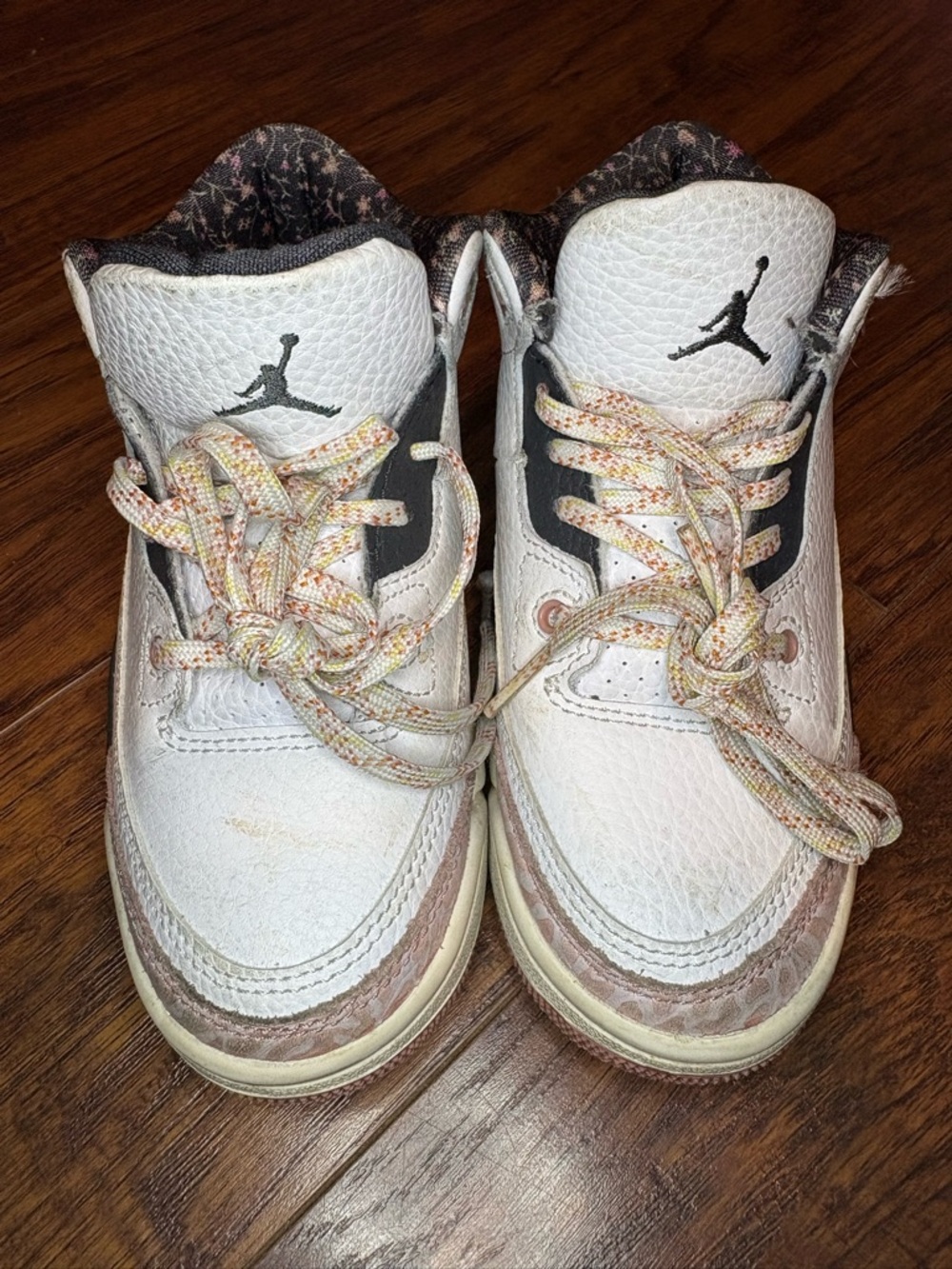 Girls' Nike Air Jordan 3 Retro Vintage Floral sneakers sz 11c
